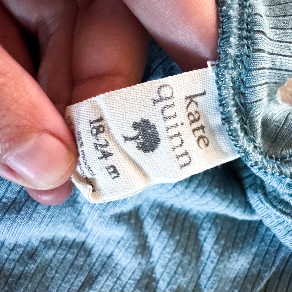 Kate Quinn • Ribbed Tee - Picture 4 of 4